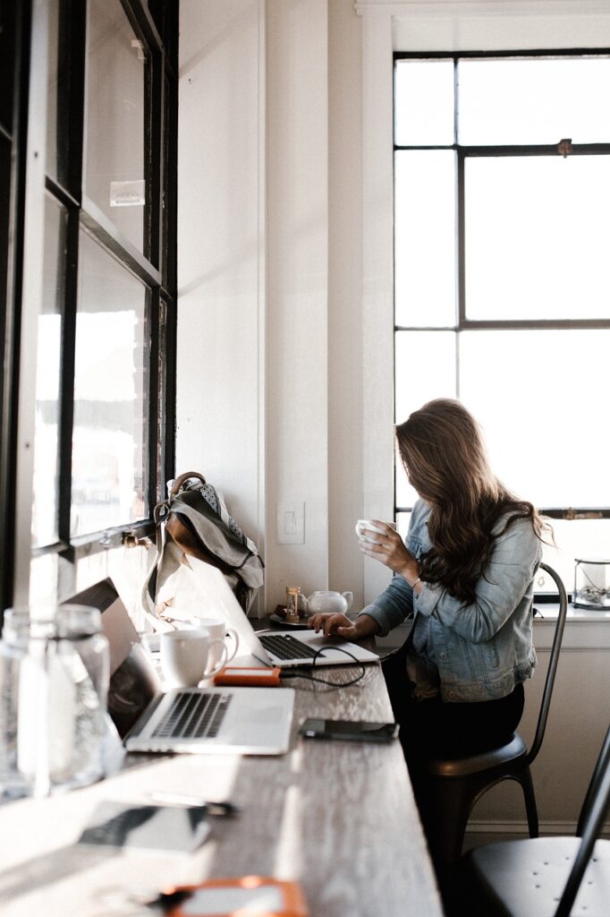 femme bureau